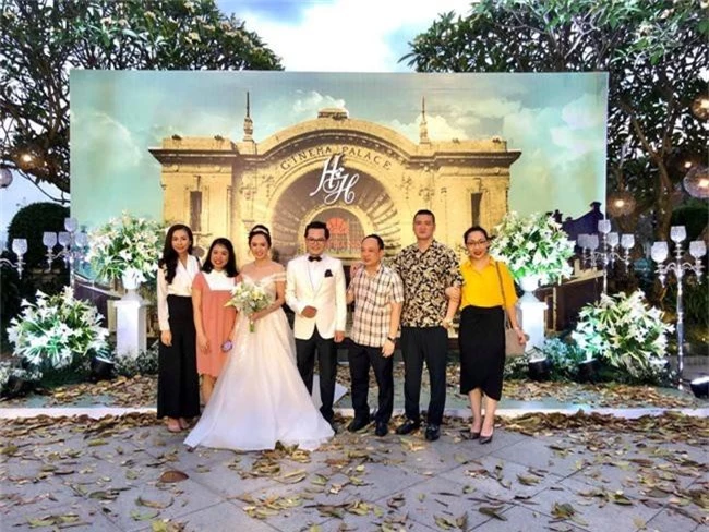 Kết hôn ở tuổi 46, NSND Trung Hiếu một lần chơi lớn, biến đám cưới lần 3 tại Hà Nội thành Đại hội Hội Nghệ sĩ sân khấu Việt Nam - Ảnh 2.
