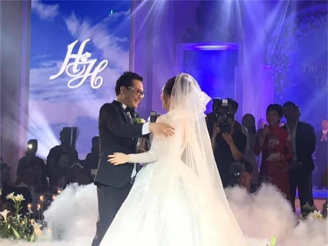 Kết hôn ở tuổi 46, NSND Trung Hiếu một lần chơi lớn, biến đám cưới lần 3 tại Hà Nội thành Đại hội Hội Nghệ sĩ sân khấu Việt Nam - Ảnh 22.