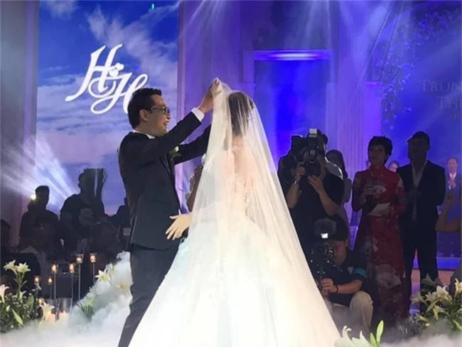 Kết hôn ở tuổi 46, NSND Trung Hiếu một lần chơi lớn, biến đám cưới lần 3 tại Hà Nội thành Đại hội Hội Nghệ sĩ sân khấu Việt Nam - Ảnh 23.