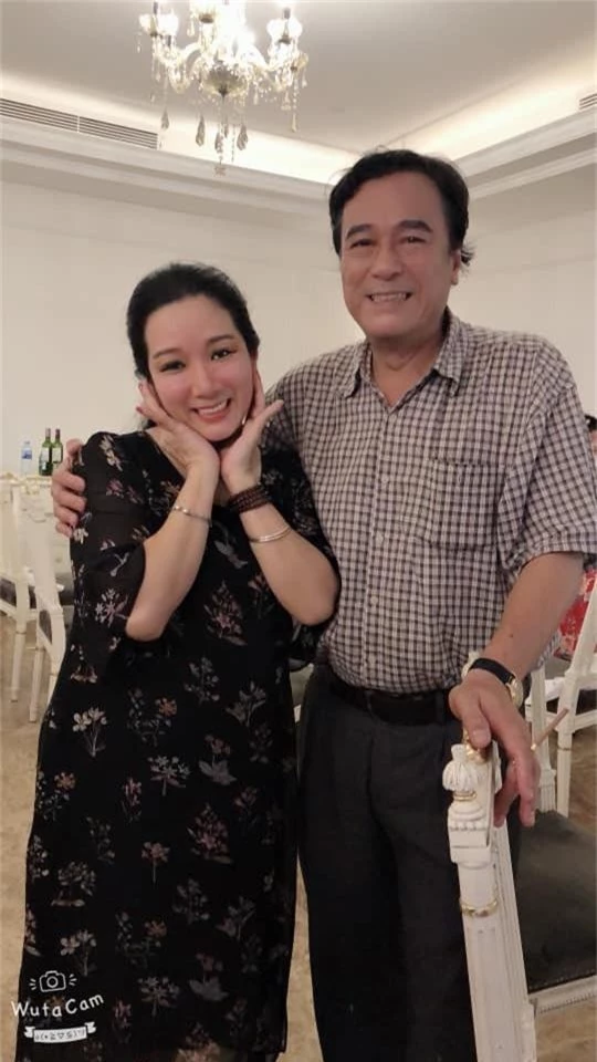Kết hôn ở tuổi 46, NSND Trung Hiếu một lần chơi lớn, biến đám cưới lần 3 tại Hà Nội thành Đại hội Hội Nghệ sĩ sân khấu Việt Nam - Ảnh 6.
