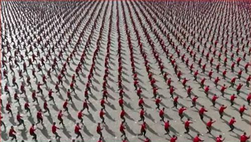 Màn đồng diễn võ thuật đầy mê hoặc của võ sinh Thiếu Lâm