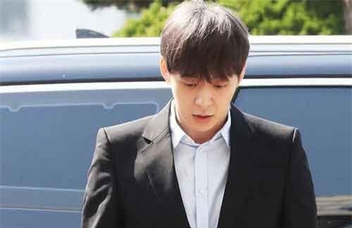 Ngôi sao K-pop Park Yoochun bị bắt vì sử dụng ma túy