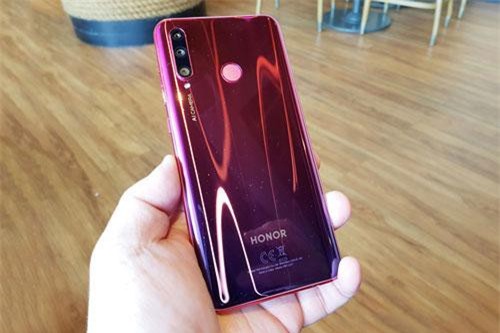 Trên tay Honor 20 Lite: 3 camera sau, giá 5,99 triệu ở Việt Nam