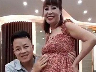 Sốc: Vừa tuyên bố có bầu chưa lâu, cô dâu 62 tuổi đã lộ bụng vượt mặt, tiết lộ đang tiết kiệm tiền để đẻ mổ