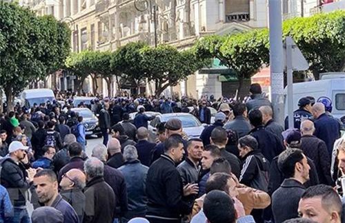 Khuyến cáo doanh nghiệp lữ hành quốc tế tổ chức tour tới Algreria và Sri Lanka