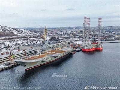 Tàu sân bay duy nhất của Nga giờ "tàn tạ" ra sao?