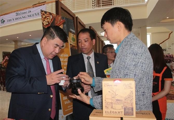 Lâm Đồng: Doanh nghiệp vẫn bị sách nhiễu, đi lại nhiều lần 