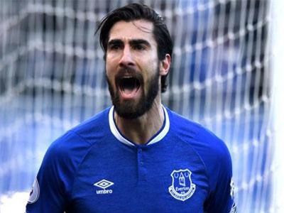 Chuyển nhượng: Thất bại với Suarez, Arsenal chiêu mộ tiền vệ khác của Barca