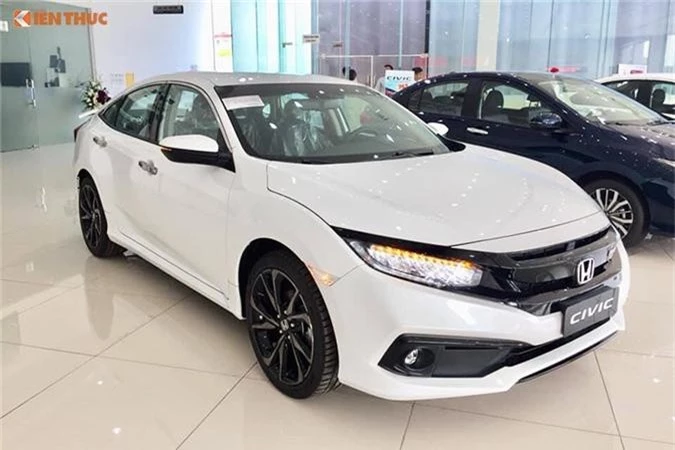 Soi Honda Civic RS 2019 gia tu 929 trieu tai Viet Nam