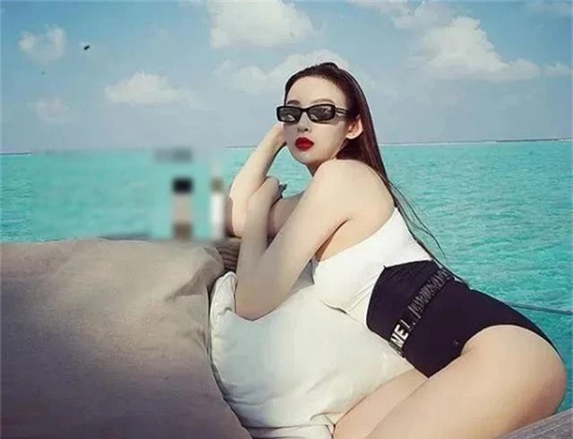 Hà Hồ, Kỳ Duyên và dàn mỹ nhân đua nhau diện áo tắm sexy, du hí sang chảnh - 6