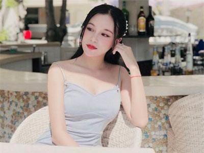 Hot girl ĐH Thương Mại: “Sao phải sống cuộc đời của kẻ khác khi vẫn phải chết riêng mình”