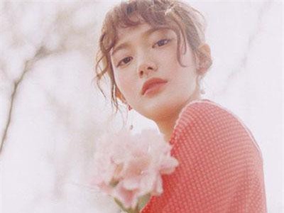 Ai sinh vào 3 tháng dương lịch này là người có sức quyến rũ đặc biệt, "hoa gặp hoa nở, người gặp người thương", nửa cuối năm tình duyên nở rộ