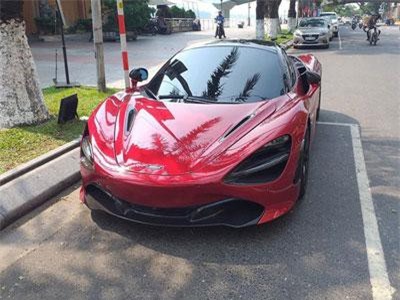 Soi siêu xe McLaren 720S 20 tỷ đồng, màu đỏ độc nhất Việt Nam