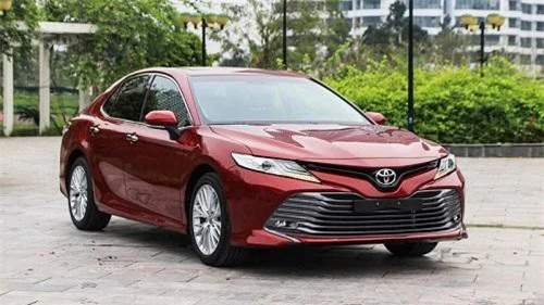 Toyota Camry 2019 tung gói phụ kiện lên tới 100 triệu đồng