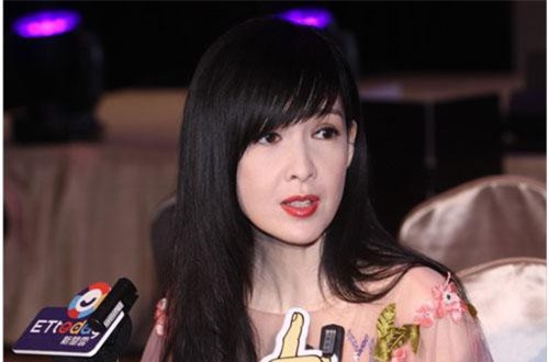 Châu Huệ Mẫn từ chối bình luận về bê bối ngoại tình của bạn thân