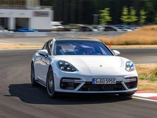 Rộ thông tin Porsche làm phiên bản coupe và mui trần cho Panamera