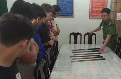 Đồng Nai: 7 thiếu niên mang mã tấu chờ trước cổng trường để đánh học sinh lớp 8