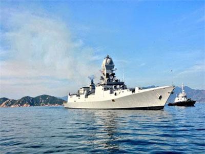 Mục kích tàu chiến Việt Nam “diễu võ” cùng khu trục hạm Ấn Độ