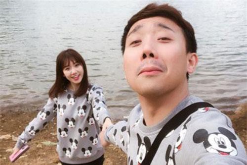 CLIP HOT (27/4): Trăn khổng lồ 'dạo chơi' trên mái nhà, vợ chồng Trấn Thành troll nhau cực ‘lầy’