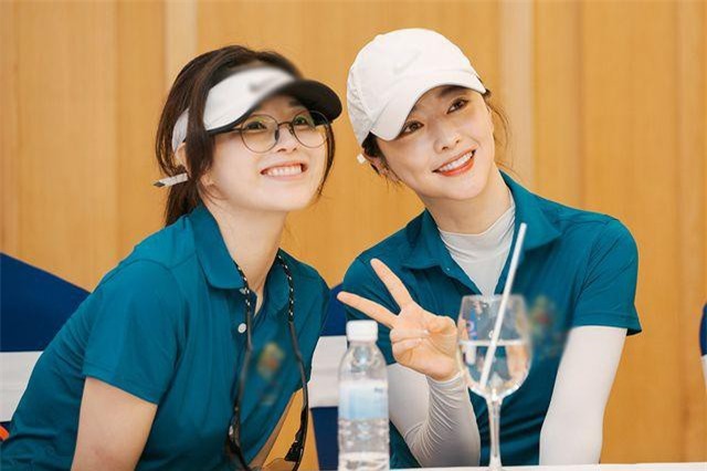 Cặp đôi Kang Eun Tak - Lee Young Ah đến Việt Nam sau 1 ngày tuyên bố chia tay