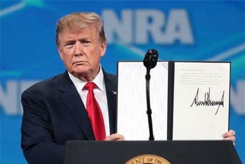 Ông Trump tuyên bố rút Mỹ khỏi Hiệp ước buôn bán vũ khí quốc tế