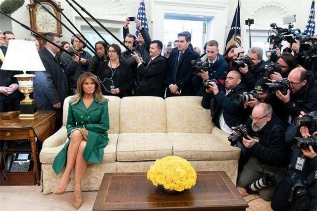 Ông Trump kêu gọi 1 triệu chữ ký để chúc mừng sinh nhật vợ