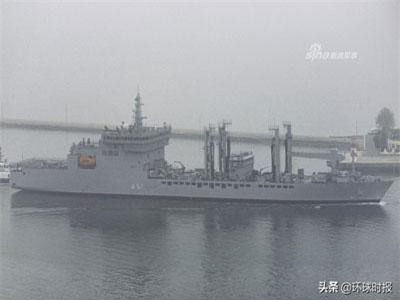 Chiêm ngưỡng dàn chiếm hạm 12 nước kéo về Thanh Đảo