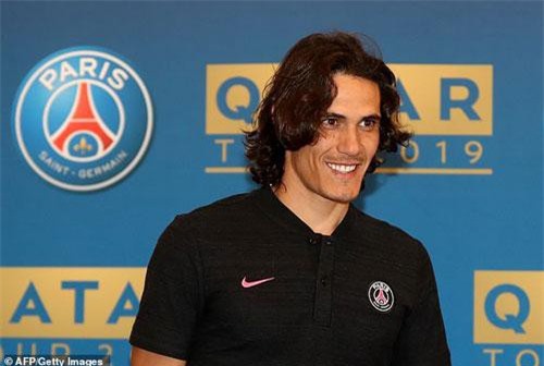 M.U âm thầm ‘đi đêm’ với Edinson Cavani