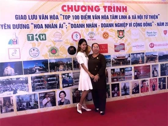Hành trình thiện nguyện của mẹ con Hoa hậu Huỳnh Trâm