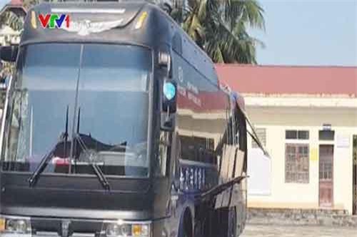 Bắt xe khách vận chuyển động vật hoang dã và gỗ trái phép