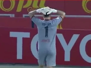 CLIP: Đặng Văn Lâm thi đấu suất sắc Muangthong United vẫn không thắng