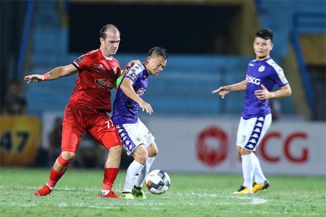 Samson lập công, CLB Hà Nội hạ TPHCM để giành ngôi đầu V-League