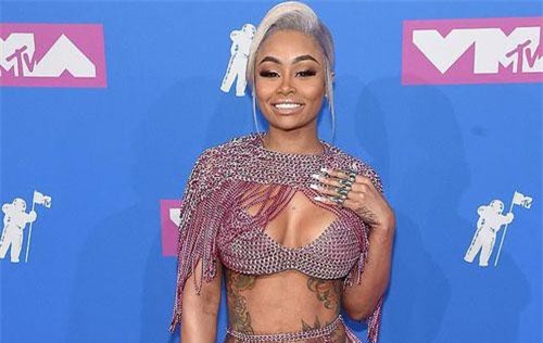 Cựu vũ nữ thoát y Blac Chyna khoe thân hình nảy nở
