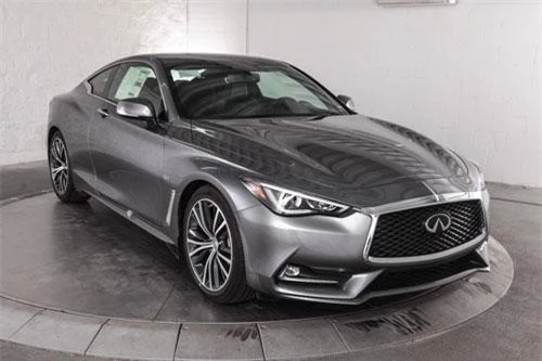 8. Infiniti Q60 2019 (giá khởi điểm: 40.750 USD).