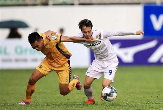 HA Gia Lai chia điểm với Thanh Hoá trong cơn mưa bàn thắng - 1