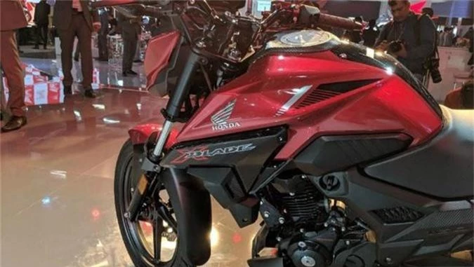 Honda X-Blade moi sap ra mat, quyet dau Suzuki Gixxer 155-Hinh-8