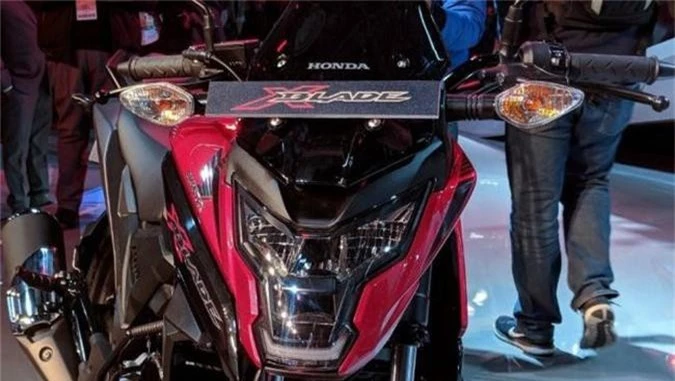 Honda X-Blade moi sap ra mat, quyet dau Suzuki Gixxer 155-Hinh-9