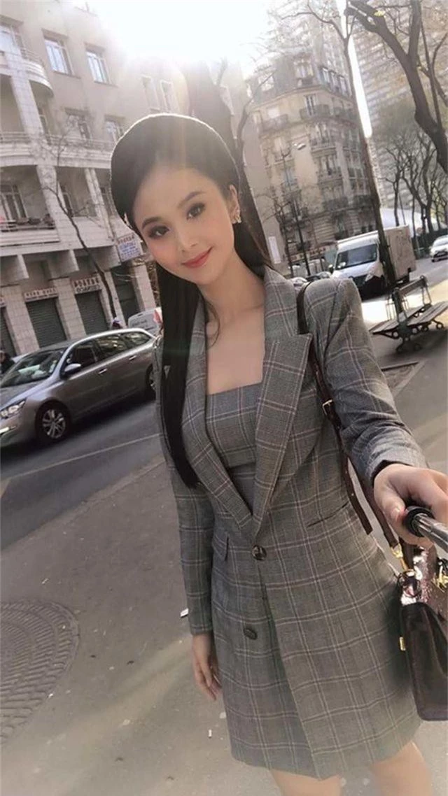 Nữ sinh xinh đẹp Học viện Tài chính tự tin sang Pháp thi nhan sắc - 4 Nữ sinh xinh đẹp Học viện Tài chính tự tin sang Pháp thi nhan sắc - 4