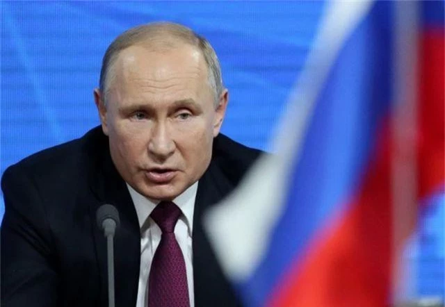 Ông Putin: Nga có thể đơn giản hóa cấp hộ chiếu cho toàn bộ công dân Ukraine - 1