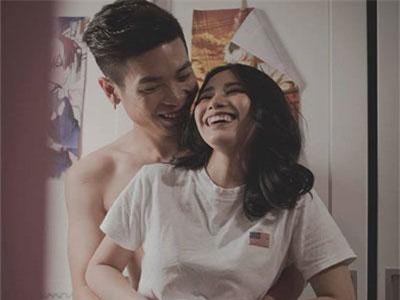 CHUYỆN SHOWBIZ (30/4): Linh Miu tung bộ ảnh nóng với bạn trai kém 2 tuổi, Hồ Việt Trung thuê dàn hot girl diện bikini đóng phim 1 tỷ