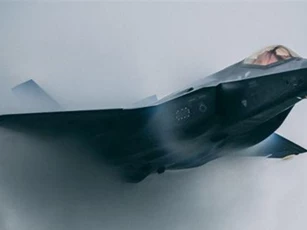 Tìm thấy xác siêu máy bay chiến đấu F-35 của Nhật Bản rơi trên biển