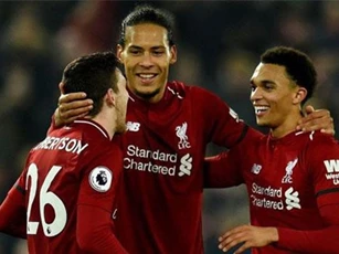 Đội hình trong mơ kết hợp giữa Barcelona với Liverpool: Busquets, Coutinho vắng mặt
