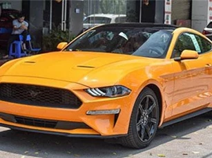 Ford Mustang 2018 màu cam đầu tiên về Việt Nam, giá hơn 2,3 tỷ