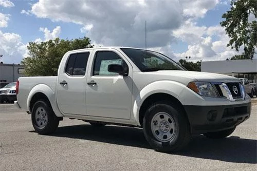 6. Nissan Frontier 2019 (giá khởi điểm: 19.090 USD).