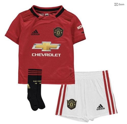 M.U để lộ áo đấu mới lạ mắt