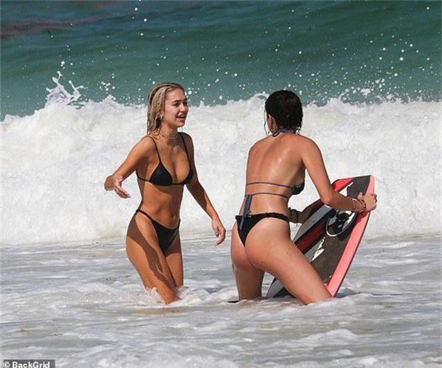 Người mẫu Delilah Hamlin khoe dáng nuột nà - 9 Người mẫu Delilah Hamlin khoe dáng nuột nà - 9
