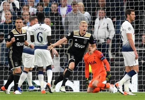 Tottenham 0-1 Ajax Amsterdam: Lợi thế vàng