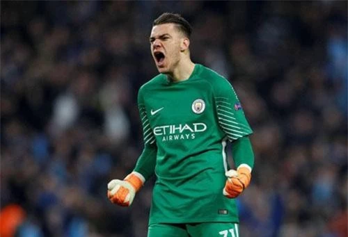 2. Ederson Moraes (Man City) - 16 lần giữ sạch lưới.