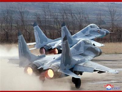 Chiêm ngưỡng chiến đấu cơ "xịn" nhất của Triều Tiên