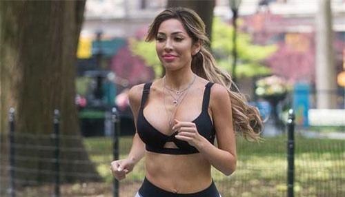 Farrah Abraham quyến rũ đi tập thể dục